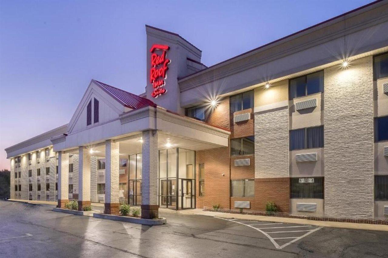 Red Roof Inn & Suites Cleveland - Elyria Kültér fotó