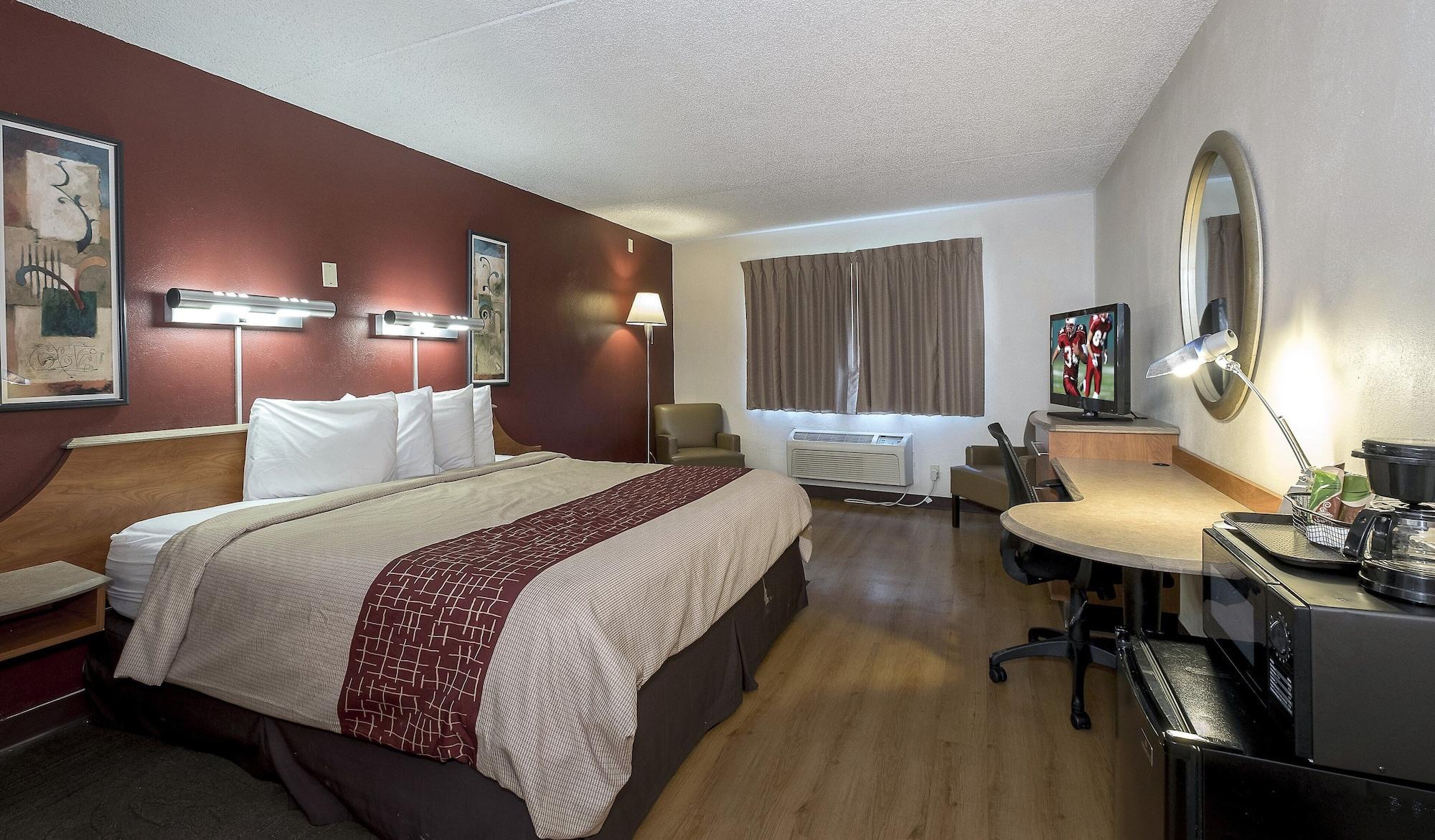 Red Roof Inn & Suites Cleveland - Elyria Kültér fotó