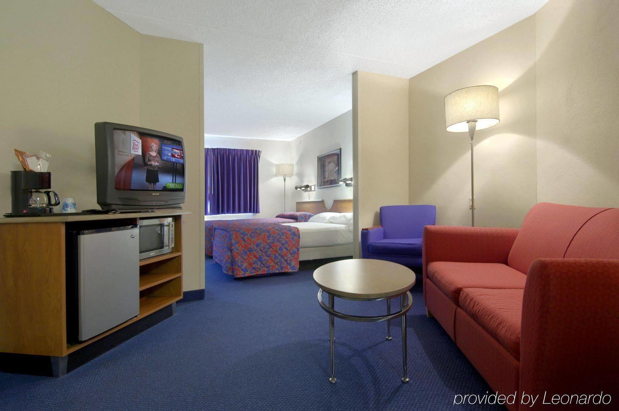 Red Roof Inn & Suites Cleveland - Elyria Kültér fotó