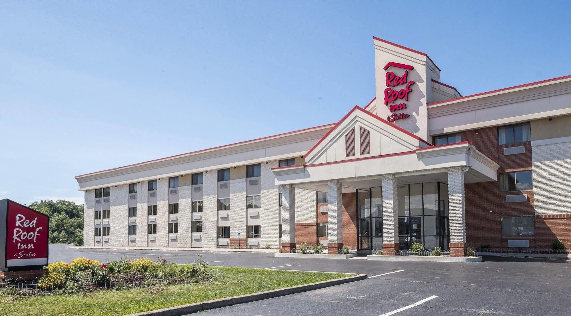 Red Roof Inn & Suites Cleveland - Elyria Kültér fotó